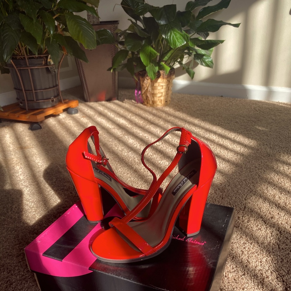 Sandal